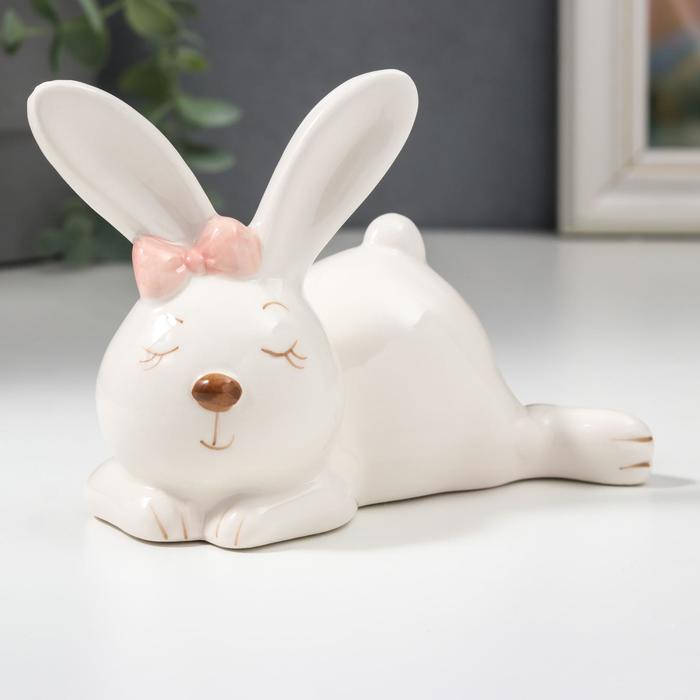 Сувенир керамика "Спящая белая зайка с розовым бантом" 9,7х11,5х12,3 см
Сувенир керамика "Спящая белая зайка с розовым бантом" 9,7х11,5х12,3 см