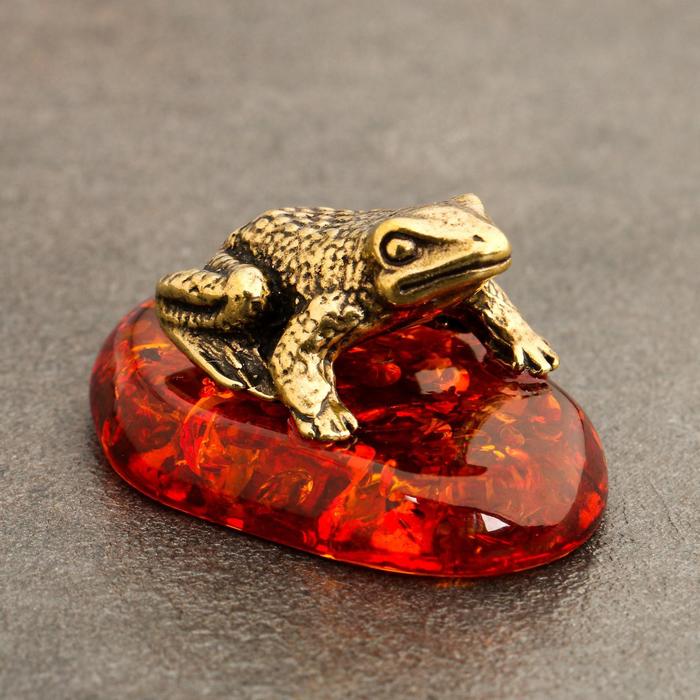 Сувенир "Жаба", латунь, янтарь, 1,4х2,1х2,5 см
Сувенир "Жаба", латунь, янтарь, 1,4х2,1х2,5 см