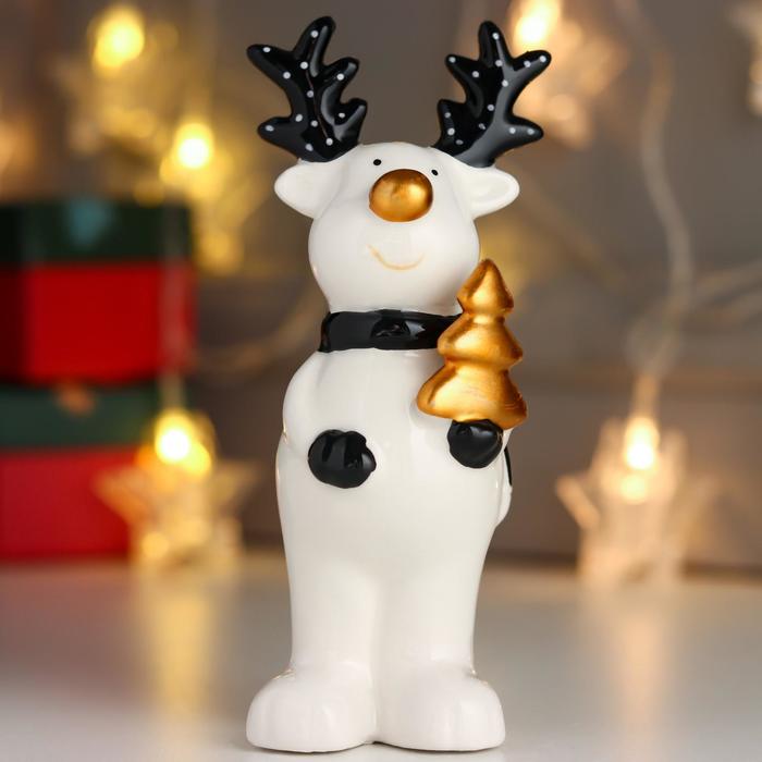 Сувенир керамика "Лосик, чёрный шарфик и варежки, золотая ёлочка" 16,6х6х6 см
Сувенир керамика "Лосик, чёрный шарфик и варежки, золотая ёлочка" 16,6х6х6 см