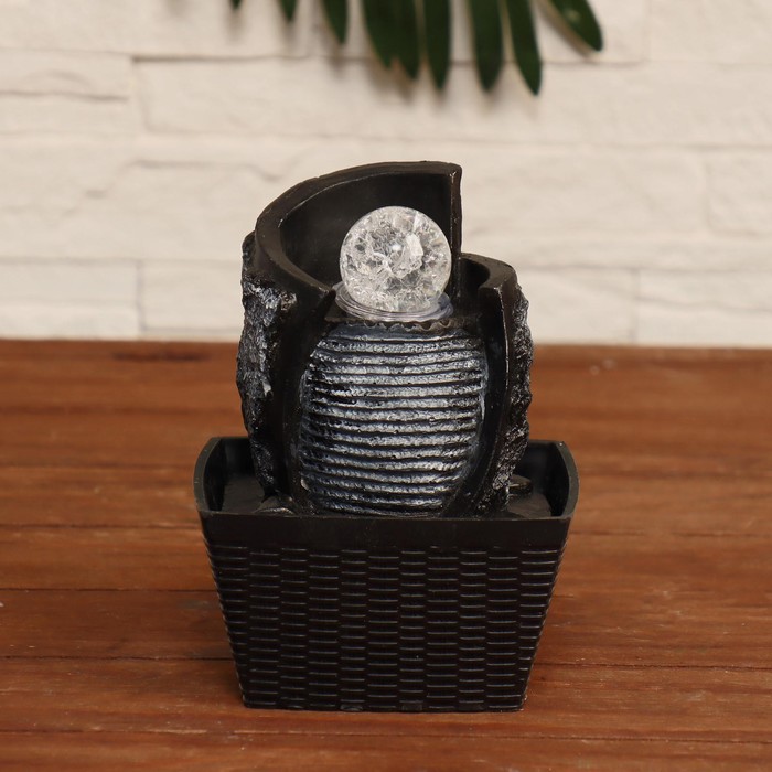 Фонтан "Шоти" 13х12х18,5 см (с подсветкой)
Фонтан "Шоти" 13х12х18,5 см (с подсветкой)