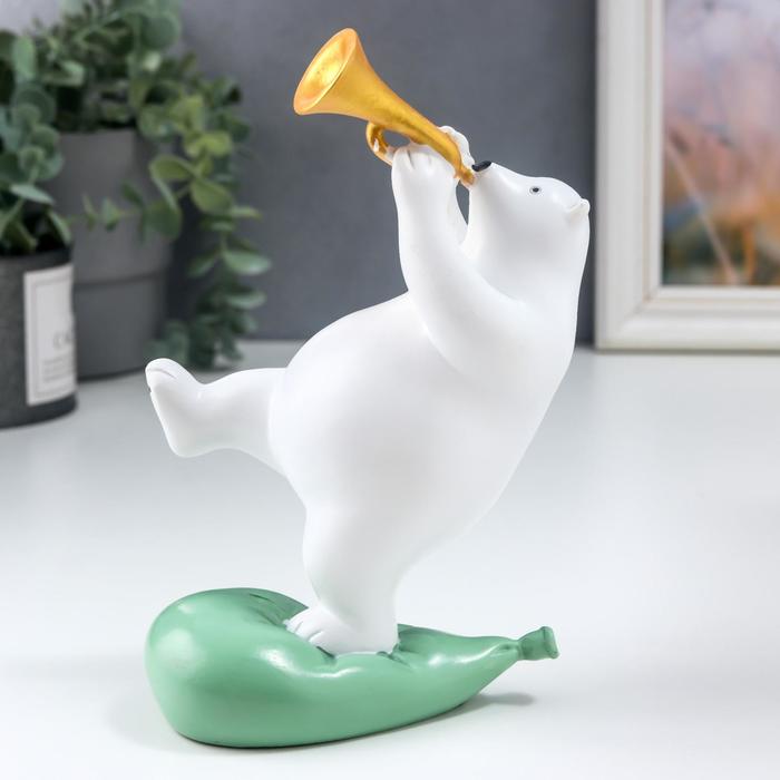 Сувенир полистоун "Белый мишка с трубой" 19х7,5х11 см 
Сувенир полистоун "Белый мишка с трубой" 19х7,5х11 см