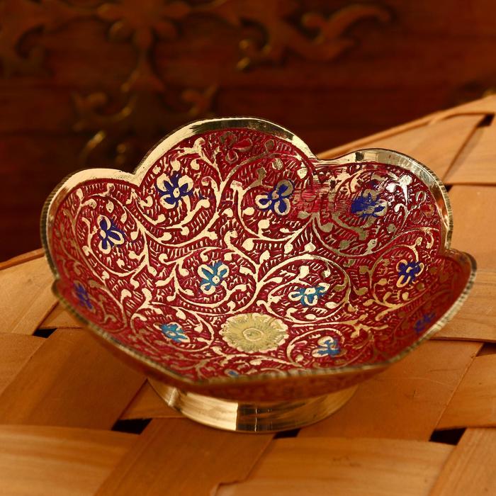 Блюдце латунь "Венге" 10х10х4 см
Блюдце латунь "Венге" 10х10х4 см