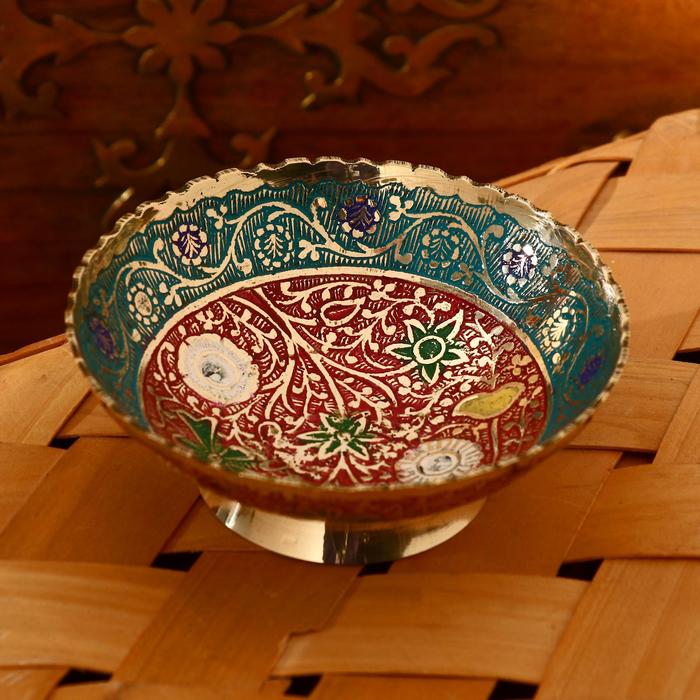 Блюдце латунь "Адиля" 10,5х10,5х3,5 см
Блюдце латунь "Адиля" 10,5х10,5х3,5 см