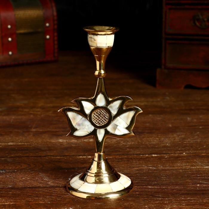 Подсвечник "Цветок востока" латунь, перламутр 7х7х16,5 см
Подсвечник "Цветок востока" латунь, перламутр 7х7х16,5 см