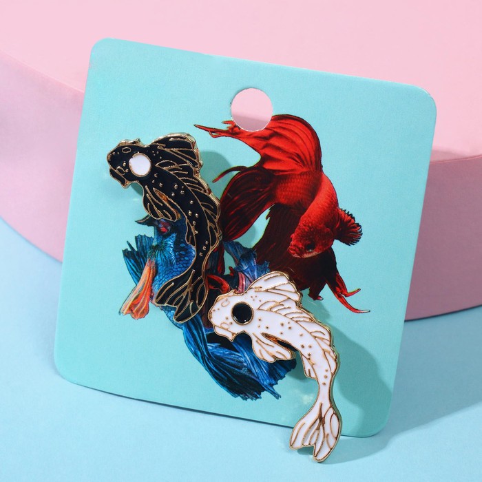 Значки-неразлучники "Рыбки" подруги, цвет чёрно-белый в золоте
Значки-неразлучники "Рыбки" подруги, цвет чёрно-белый в золоте