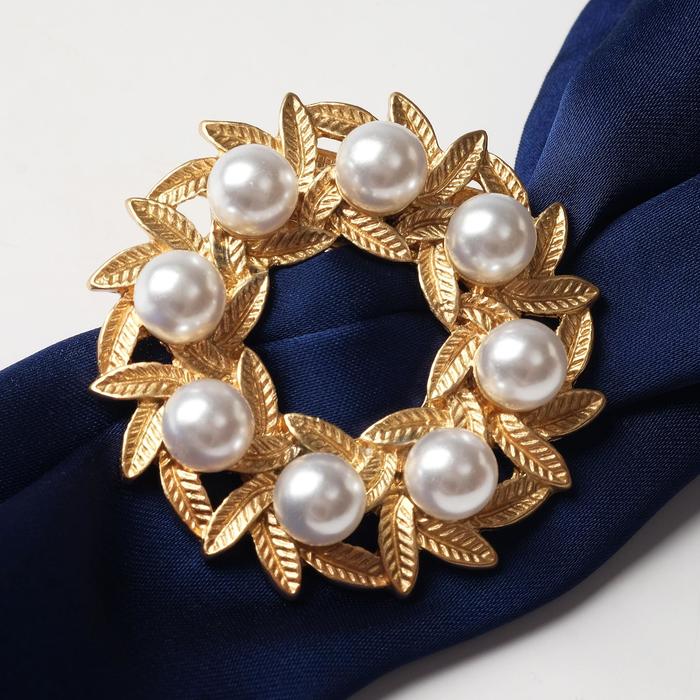 Зажим для платка "Жемчужная листва", цвет белый в матовом золоте
Зажим для платка "Жемчужная листва", цвет белый в матовом золоте