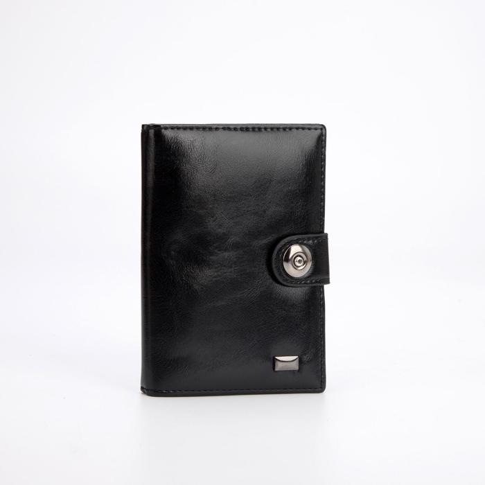 Портмоне мужское на магните, 2 в 1, для автодокументов и паспорта, цвет чёрный
Портмоне мужское на магните, 2 в 1, для автодокументов и паспорта, цвет чёрный