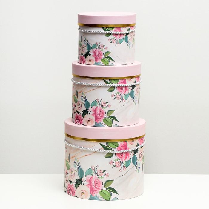 Набор круглых коробок 3 в 1, "Роза", 23 x 19,5 - 17 x 14 см
Набор круглых коробок 3 в 1, "Роза", 23 x 19,5 - 17 x 14 см