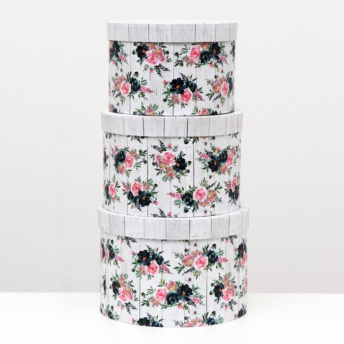 Набор круглых коробок 3 в 1, белый, 24.7 x 17 - 21 x 14 см
Набор круглых коробок 3 в 1, белый, 24.7 x 17 - 21 x 14 см