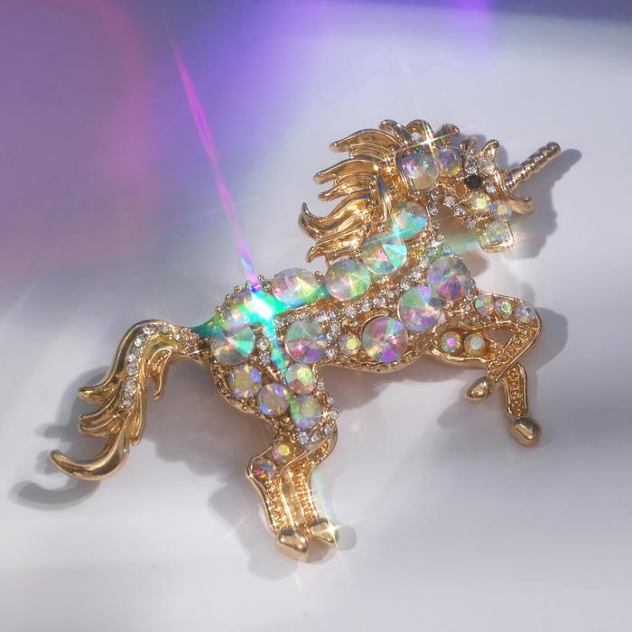 Брошь "Единорог", цвет радужно-белый в золоте
Брошь "Единорог", цвет радужно-белый в золоте