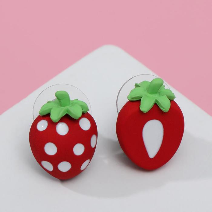 Серьги эмаль "Клубничка" мини, цвет красно-белый с зелёным 
Серьги эмаль "Клубничка" мини, цвет красно-белый с зелёным