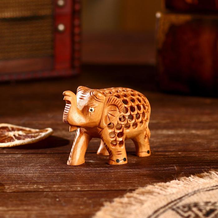 Сувенир дерево "Слонёнок резной светлый" 5х4х8 см
Сувенир дерево "Слонёнок резной светлый" 5х4х8 см