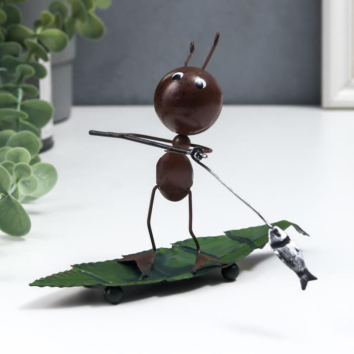 Сувенир металл "Муравей ловит рыбу" 15х6х8 см
Сувенир металл "Муравей ловит рыбу" 15х6х8 см