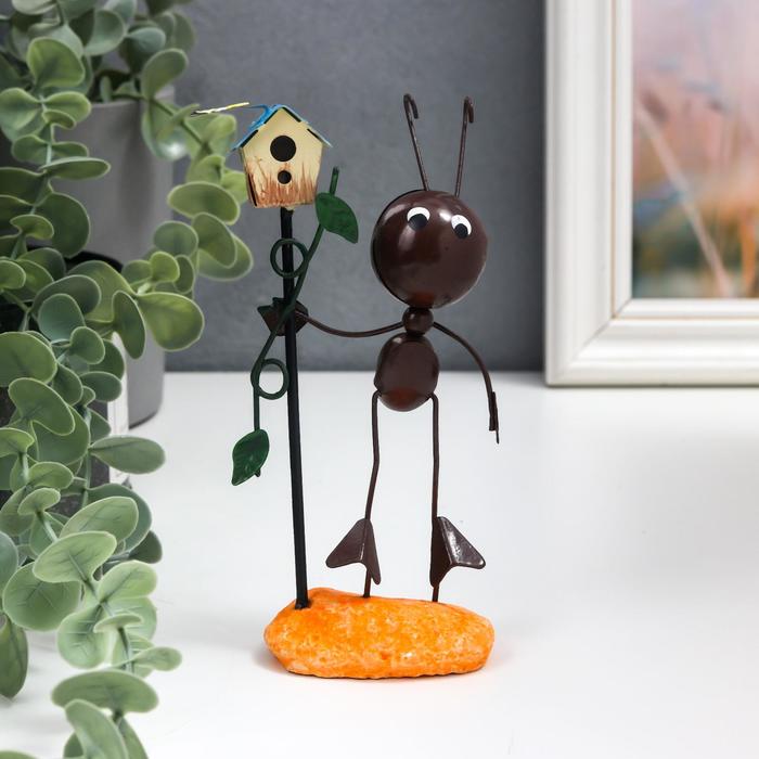 Сувенир металл "Муравей и скворечник" 15х4х6 см
Сувенир металл "Муравей и скворечник" 15х4х6 см