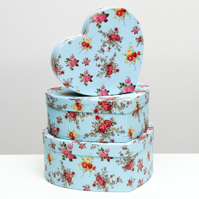 Набор коробок 3 в 1, "Сердца", 24 x 21 x 9.8 - 19 x 16.5 x 6.8 см
Набор коробок 3 в 1, "Сердца", 24 x 21 x 9.8 - 19 x 16.5 x 6.8 см