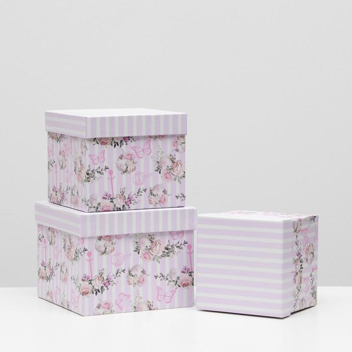 Набор коробок 3 в 1, "Розовые бабочки", 20.5 x 20.5 x 16.5 - 15.5 x 15.5 x 14.5 см
Набор коробок 3 в 1, "Розовые бабочки", 20.5 x 20.5 x 16.5 - 15.5 x 15.5 x 14.5 см