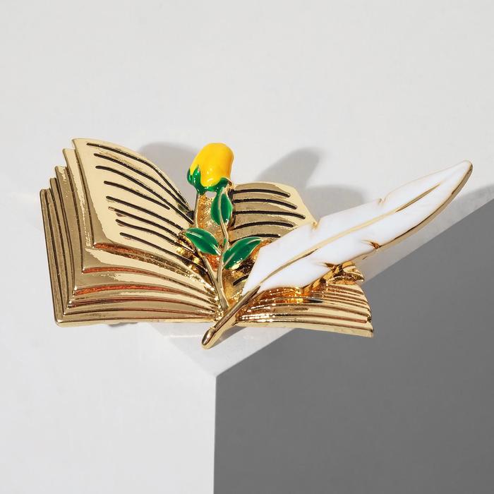Брошь "Открытая книга" перо и роза, цвет жёлто-зелёный в золоте 
Брошь "Открытая книга" перо и роза, цвет жёлто-зелёный в золоте