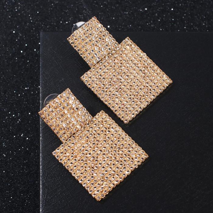 Серьги со стразами "Лёд" два квадрата, цвет белый в золоте
Серьги со стразами "Лёд" два квадрата, цвет белый в золоте