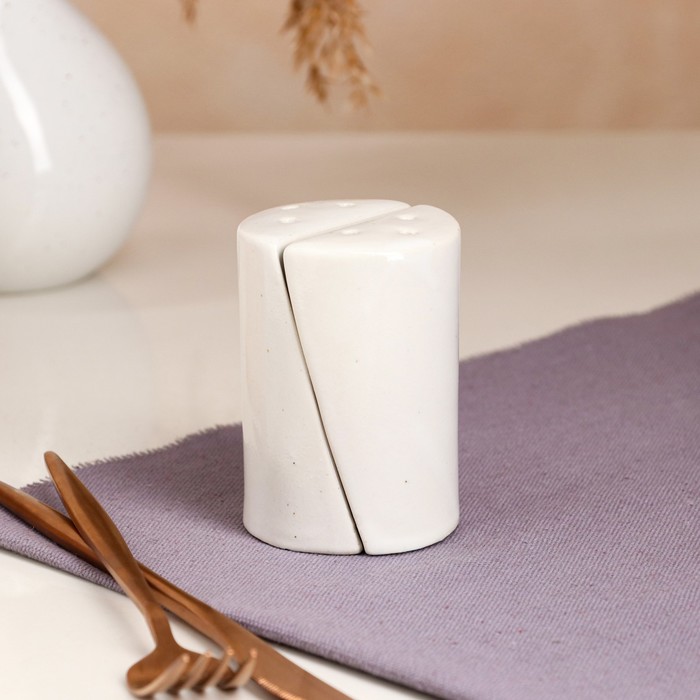 Набор для специй "Рубикон", 2 предмета, белый, керамика, 6.5х6.5х8.7 см
Набор для специй "Рубикон", 2 предмета, белый, керамика, 6.5х6.5х8.7 см