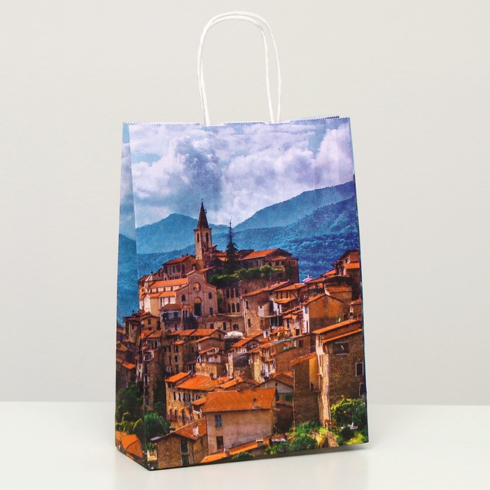 Пакет крафт "Замок в горах", 18 х 8 х 25 см
Пакет крафт "Замок в горах", 18 х 8 х 25 см