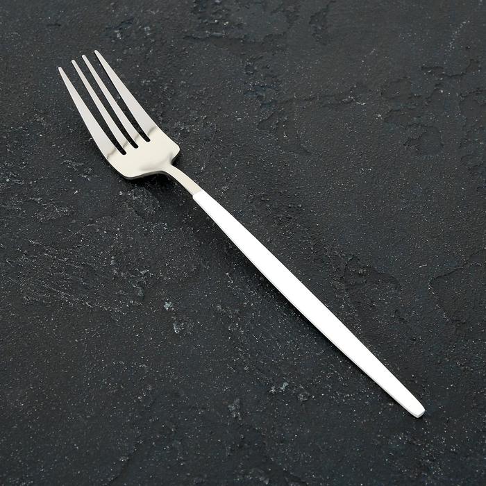 Вилка столовая Magistro «Блинк», 21,5×3 см, цвет серебро, белая ручка, на подвесе
Вилка столовая Magistro «Блинк», 21,5×3 см, цвет серебро, белая ручка, на подвесе