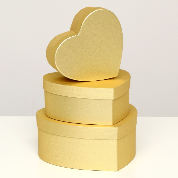 Набор коробок 3 в 1, "Сердце", золотой, 21 х 20,5 х 9 см
Набор коробок 3 в 1, "Сердце", золотой, 21 х 20,5 х 9 см