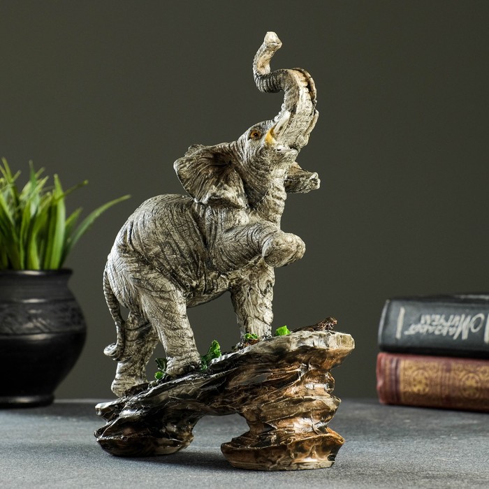 Фигура "Слон на камне" 17х7х24см
Фигура "Слон на камне" 17х7х24см