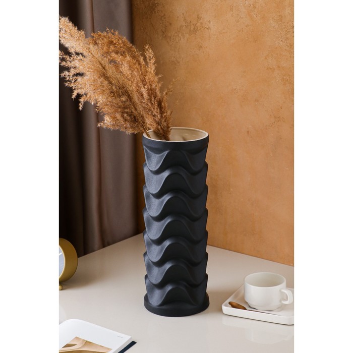 Ваза керамическая "Мадиган", настольная, чёрная, 40 см
Ваза керамическая "Мадиган", настольная, чёрная, 40 см