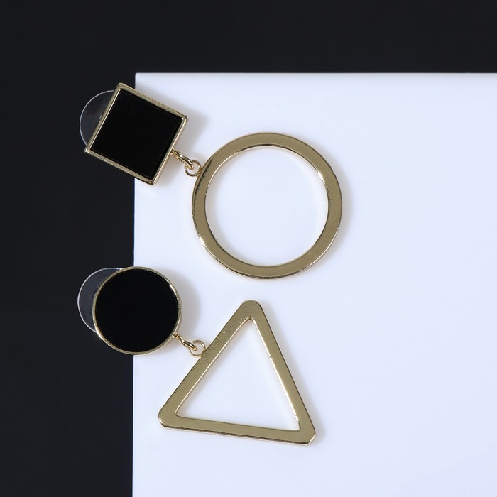 Серьги с перламутром "Ракушка" круг полый, цвет чёрный в золоте
Серьги с перламутром "Ракушка" круг полый, цвет чёрный в золоте