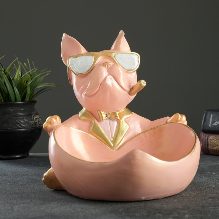 Подставка для мелочей "Бульдог сидит" розовая, 20х18х21см
Подставка для мелочей "Бульдог сидит" розовая, 20х18х21см