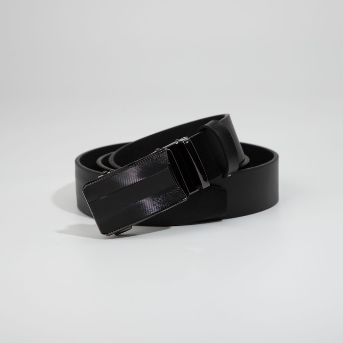 Ремень мужской, ширина 3,8 см, пряжка автомат, цвет чёрный
Ремень мужской, ширина 3,8 см, пряжка автомат, цвет чёрный