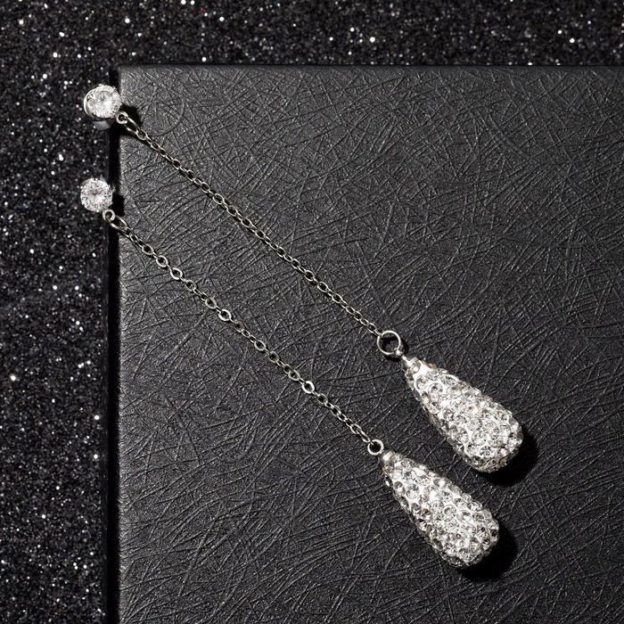 Серьги висячие со стразами "Студио" цепочка, цвет белый в серебре 
Серьги висячие со стразами "Студио" цепочка, цвет белый в серебре