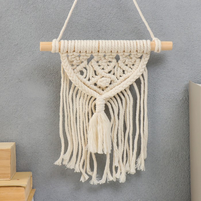 Панно настенное в технике макраме "Далия" натуральный 39х20 см
Панно настенное в технике макраме "Далия" натуральный 39х20 см