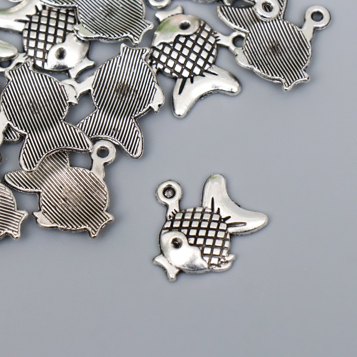 Декор металл для творчества "Рыбка-поцелуй" серебро 3954 1,7х1,6 см
Декор металл для творчества "Рыбка-поцелуй" серебро 3954 1,7х1,6 см