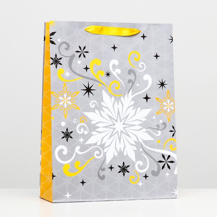 Пакет ламинированный "Снежинки" 32 х 42 х 12
Пакет ламинированный "Снежинки" 32 х 42 х 12