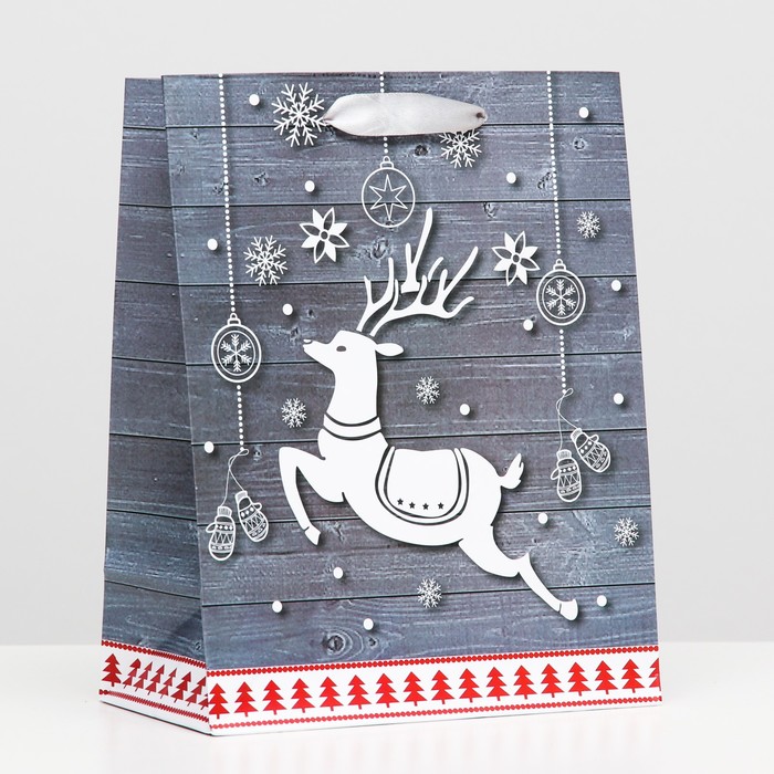 Пакет ламинированный "Зиминий олень" 18 х 23 х 10
Пакет ламинированный "Зиминий олень" 18 х 23 х 10