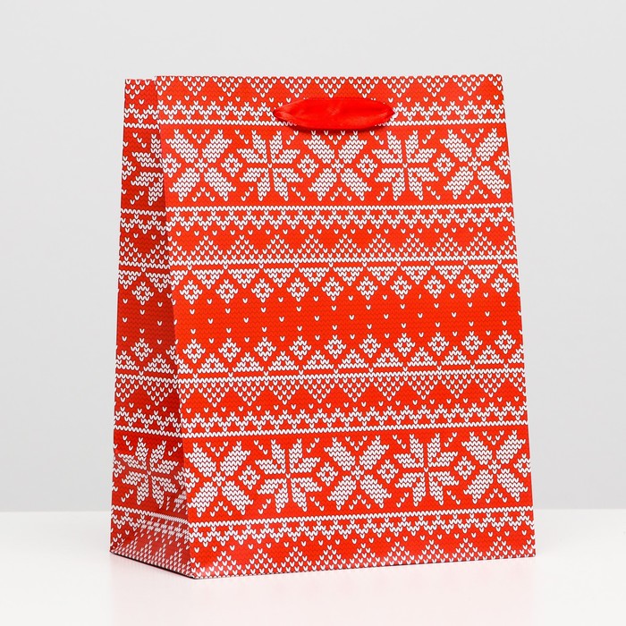 Пакет ламинированный "Зимний узор" 18 х 23 х 10
Пакет ламинированный "Зимний узор" 18 х 23 х 10