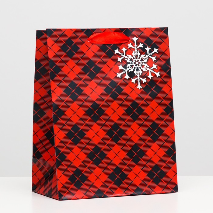 Пакет ламинированный "Скандинавская клетка" 18 х 23 х 10
Пакет ламинированный "Скандинавская клетка" 18 х 23 х 10