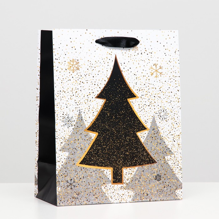 Пакет ламинированный "Чёрная ёлка" 18 х 23 х 10
Пакет ламинированный "Чёрная ёлка" 18 х 23 х 10