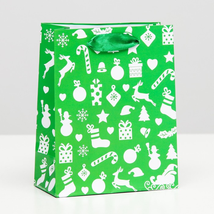 Пакет ламинированный "Новогодняя палитра" 11,5 x 14,5 x 6 см
Пакет ламинированный "Новогодняя палитра" 11,5 x 14,5 x 6 см