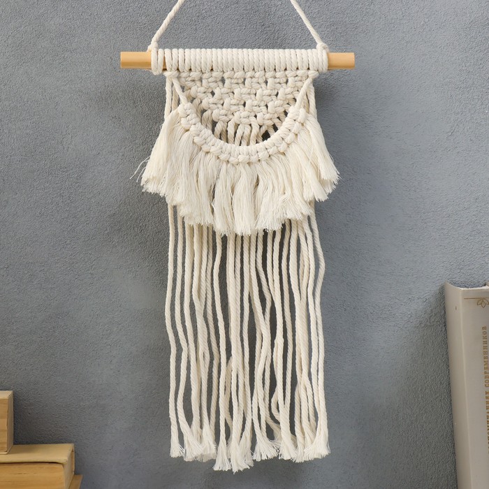 Панно настенное в технике макраме "Дуга с кисточками" 51х20 см
Панно настенное в технике макраме "Дуга с кисточками" 51х20 см