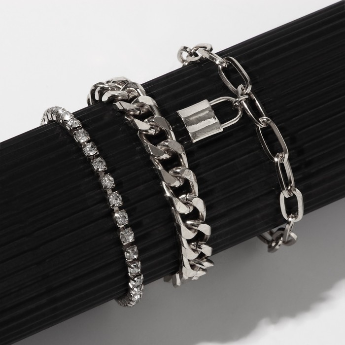 Набор 3 браслета "Цепь" замок, цвет серебро, 19см 
Набор 3 браслета "Цепь" замок, цвет серебро, 19см