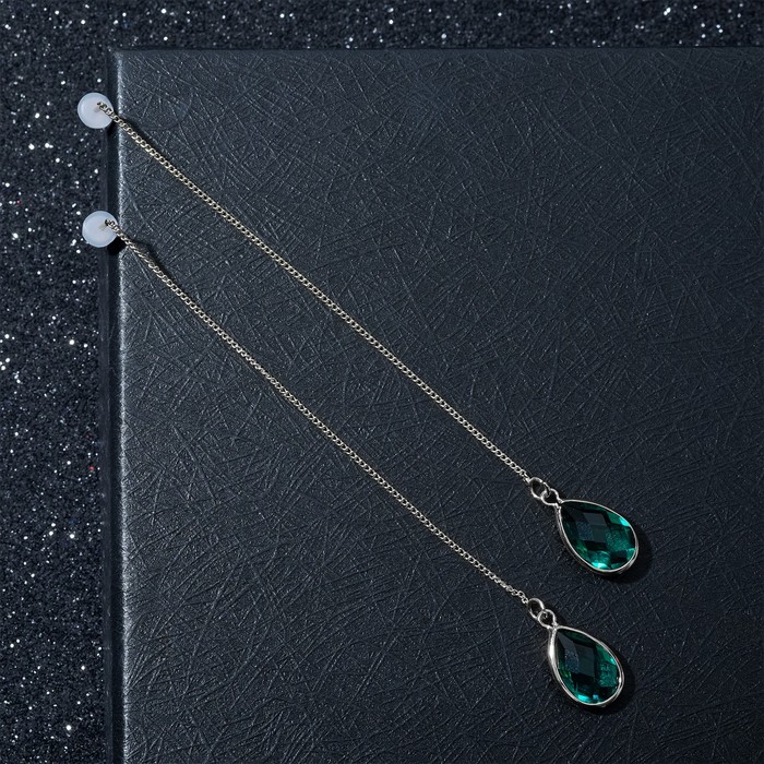 Серьги висячие "Цепочки" капля в огранке, цвет изумрудный в серебре
Серьги висячие "Цепочки" капля в огранке, цвет изумрудный в серебре