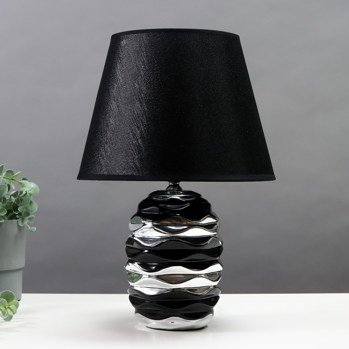 Настольная лампа 16805/1BK E14 40Вт черно-хромовый 25x25x35 см
Настольная лампа 16805/1BK E14 40Вт черно-хромовый 25x25x35 см