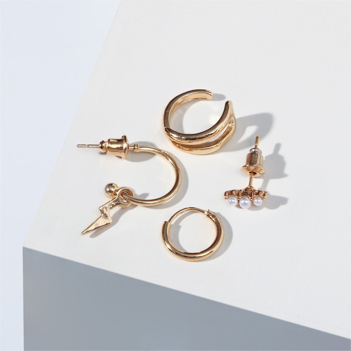 Набор серьги и каффа "Цацки" молния, жемчужинки, цвет белый в золоте
Набор серьги и каффа "Цацки" молния, жемчужинки, цвет белый в золоте