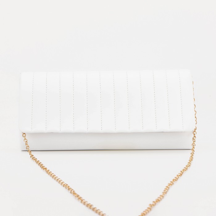 Сумка-клатч, отдел на клапане, цвет белый
Сумка-клатч, отдел на клапане, цвет белый