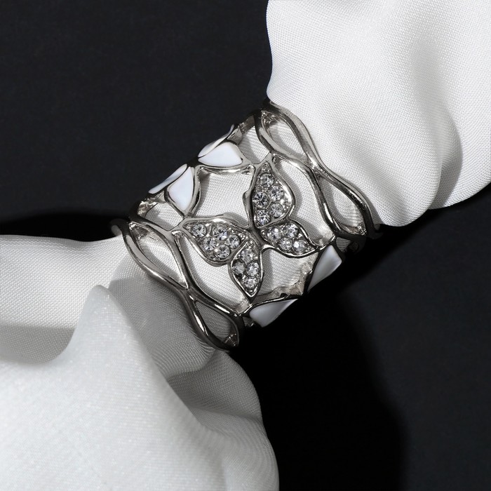 Муфта для платка "Бабочки", цвет белый в серебре
Муфта для платка "Бабочки", цвет белый в серебре