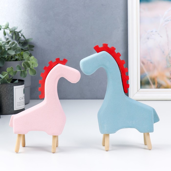 Сувенир керамика "Лошадки" набор 2 шт 17,3х3,5х12 см 13,5х3,8х9 см
Сувенир керамика "Лошадки" набор 2 шт 17,3х3,5х12 см 13,5х3,8х9 см