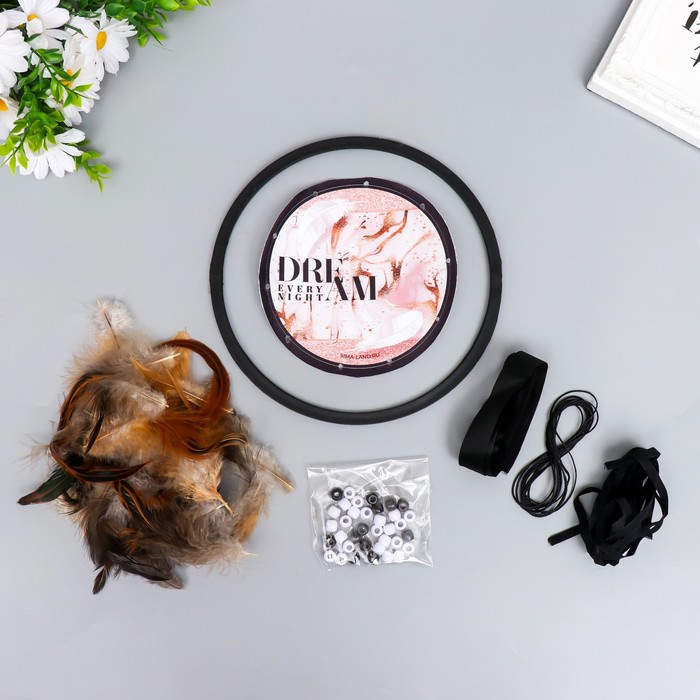 Набор для изготовления ловца снов "Белый мрамор - Dream every night" d=20 см 
Набор для изготовления ловца снов "Белый мрамор - Dream every night" d=20 см