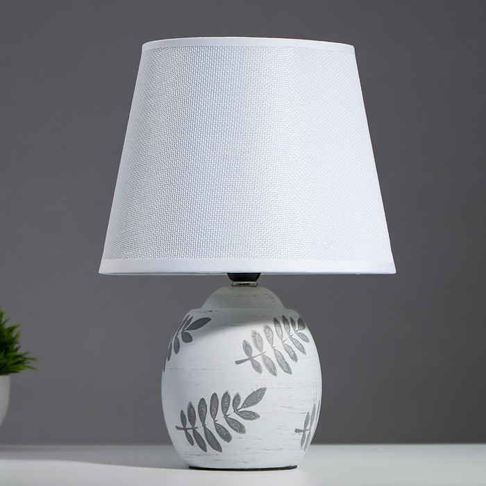 Лампа настольная 16726/1GR E14 40Вт серый 26х26х24 см
Лампа настольная 16726/1GR E14 40Вт серый 26х26х24 см